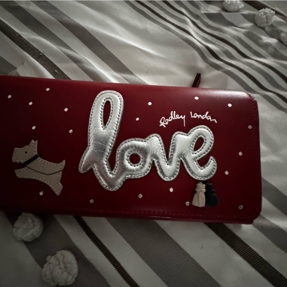 RADLEY LONDON Red LOVE dog Wallet with Silver
